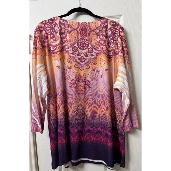 Plus size pull over top in size 3X in pinks and cream colors.  From Style & Co - Picture 3 of 3